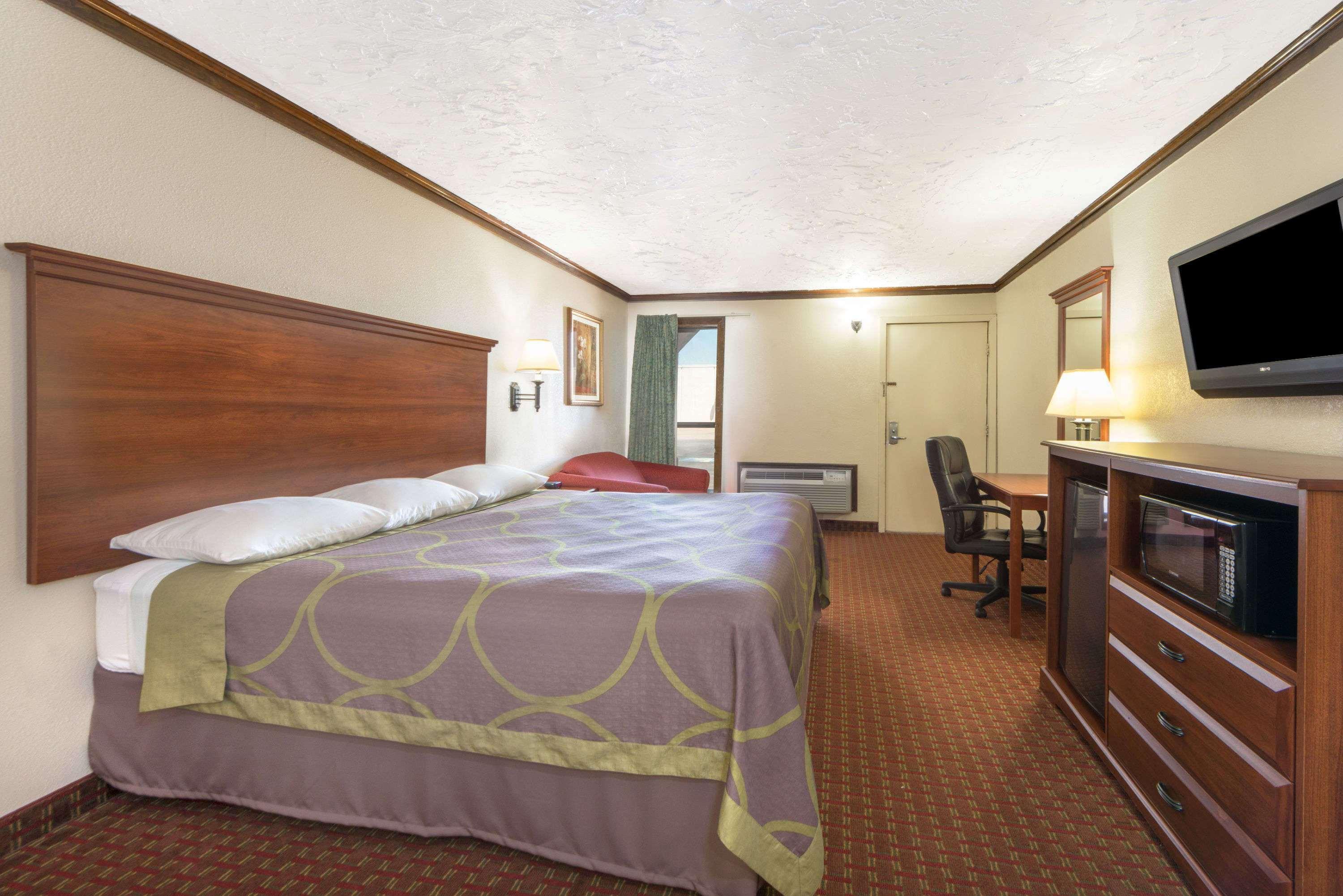 Super 8 By Wyndham Enid Hotel Buitenkant foto